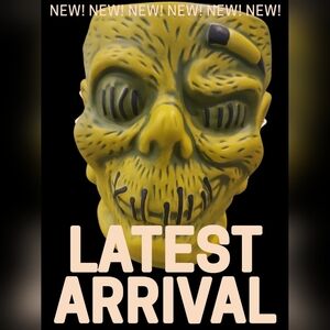 Disney World Trader Sam's Green Zombie Tiki Cup/Mug New In Box Shrunken Head